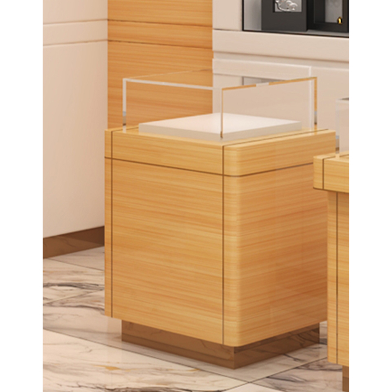 Well-Known Brands Watch Cabinet Customization
